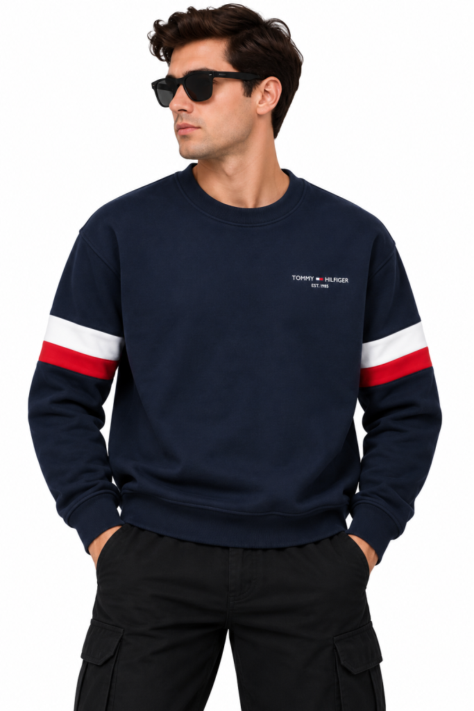 TOMMY HILFIGER ŞERIT KOL DETAYLI SIFIR YAKA SWEATSHIRT